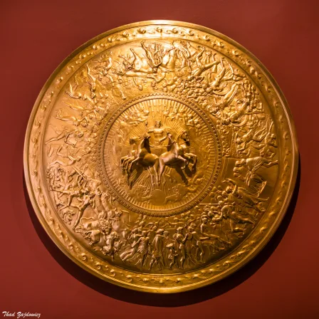 El escudo de Aquiles: el hombre entre lo eterno y lo mutable
